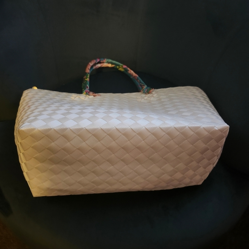 Brand New White Woven Tote Bag with Butterfly and Bamboo Design - Picture 7 of 7